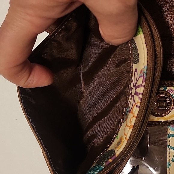 Relic Multicolor Vegan Leather Floral Wallet - Picture 11 of 16